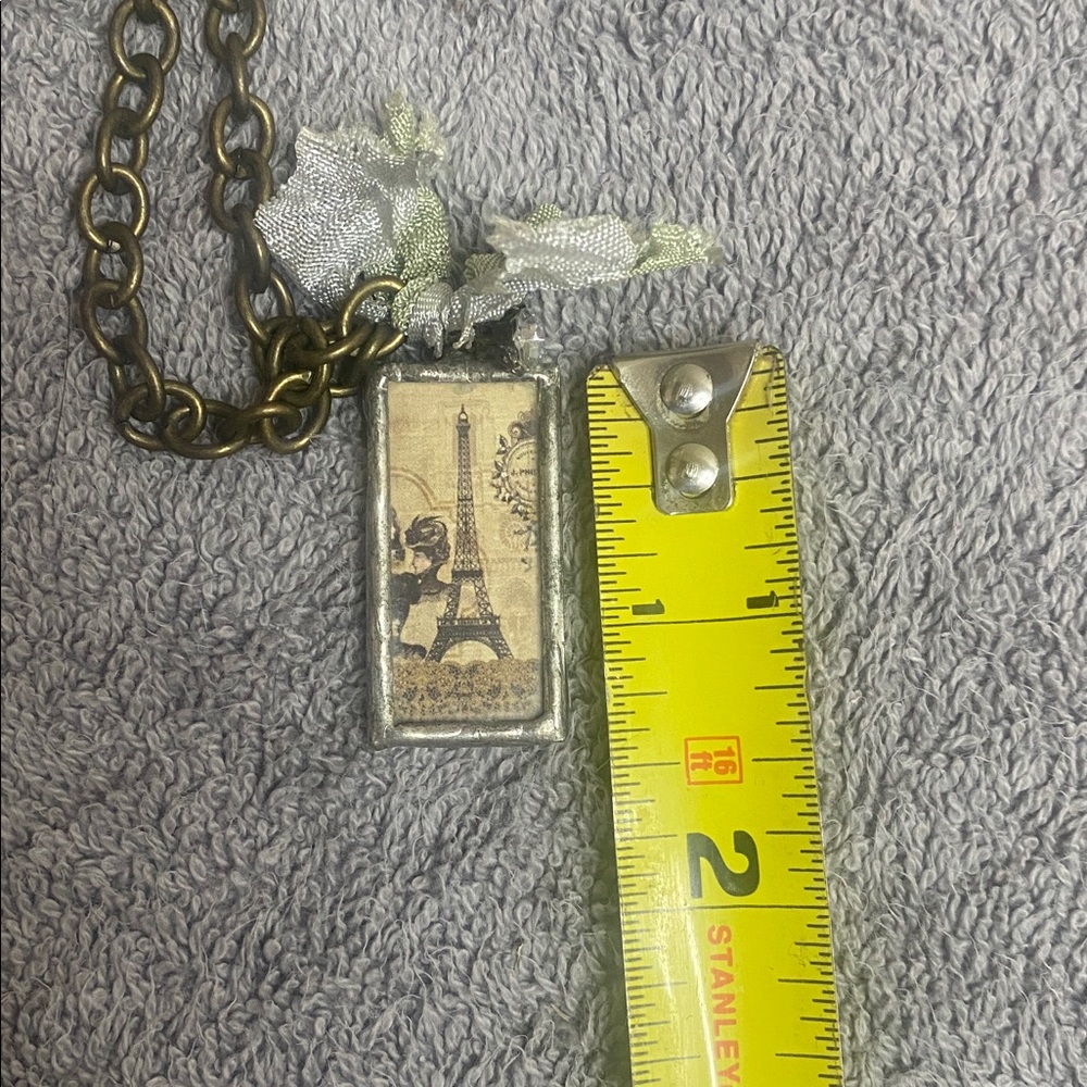 🌵Vintage hand designed Paris necklace! - Picture 5 of 7